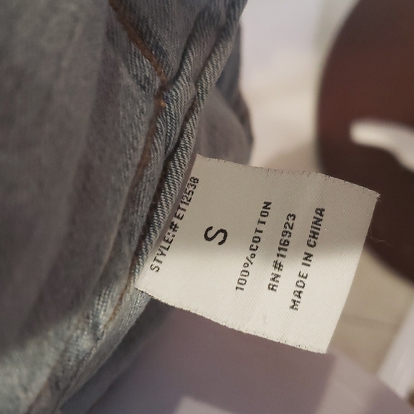 𝅺easel Distressed Denim Jacket NWT - Picture 10 of 13